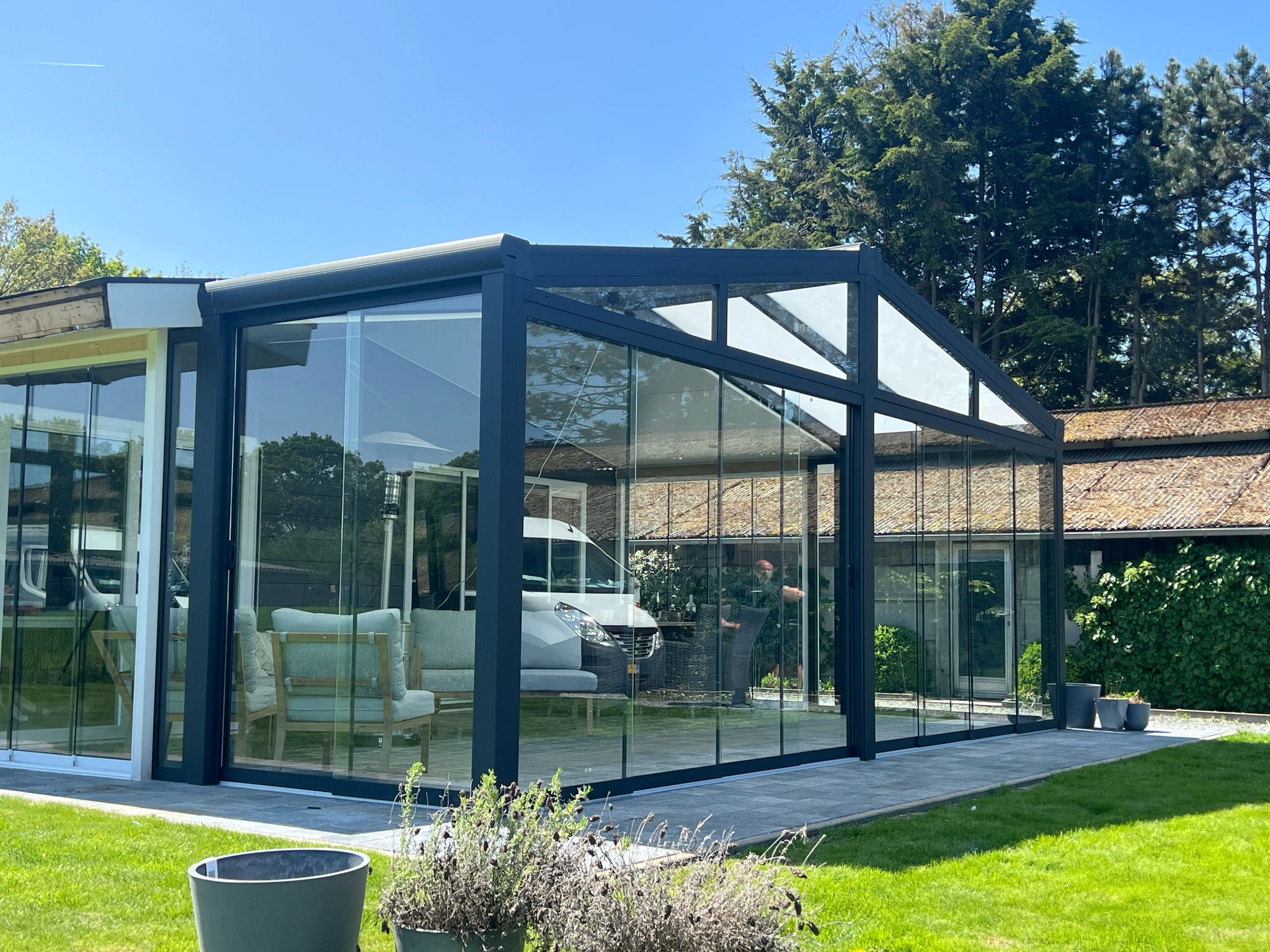 Veranda i aluminium med glassvegger – inspirasjon for kunder fra Nowy Sącz