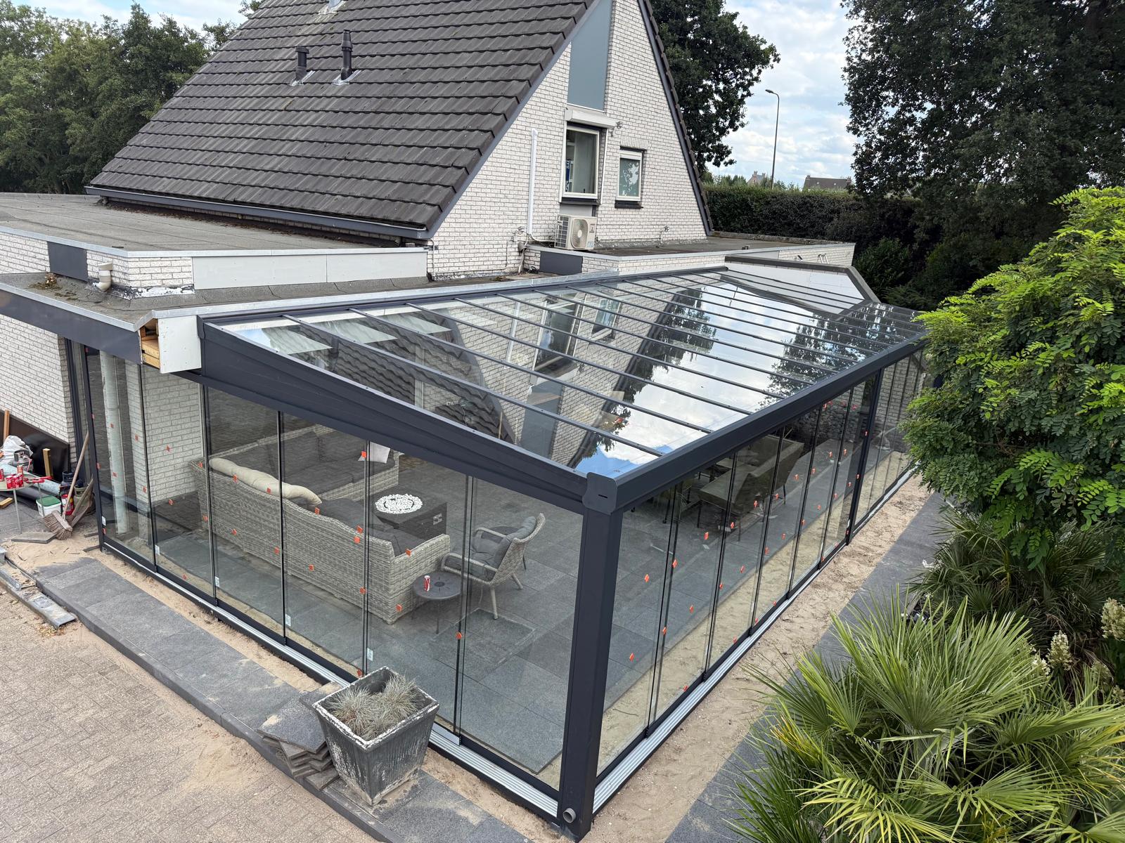 Veranda med glass tak og vegger – inspirasjon fra Nowy Sącz